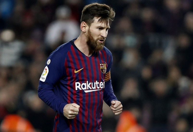 里程碑夜法兰克福绝杀压哨，西甲今夜刷纪录，态度坚定，控场能力受关注 -天博官网